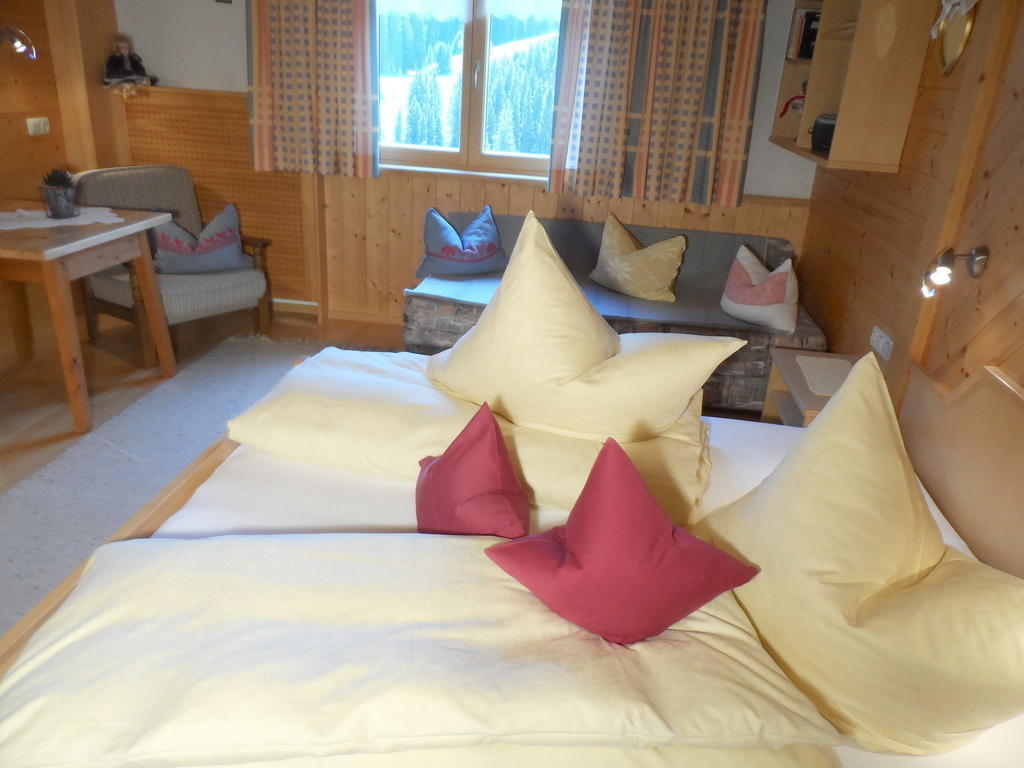 Haus Brunneck Apartment Warth  Стая снимка