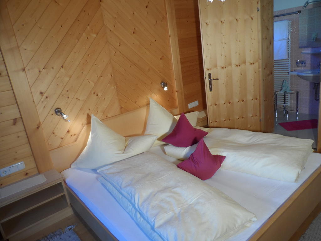 Haus Brunneck Apartment Warth  Стая снимка