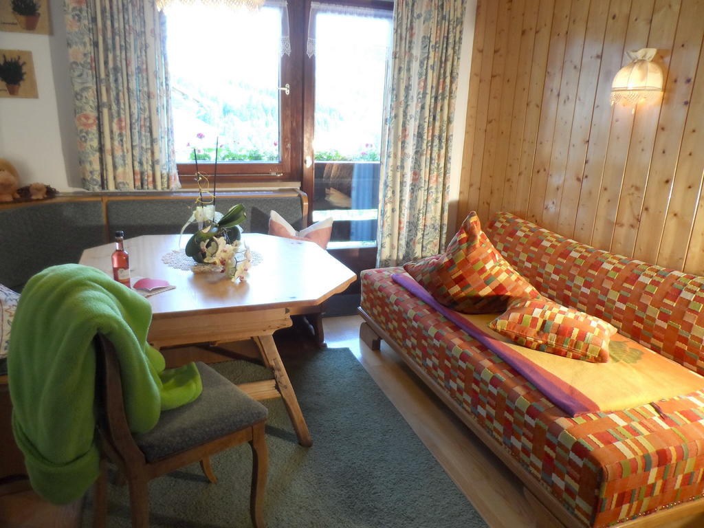 Haus Brunneck Apartment Warth  Стая снимка